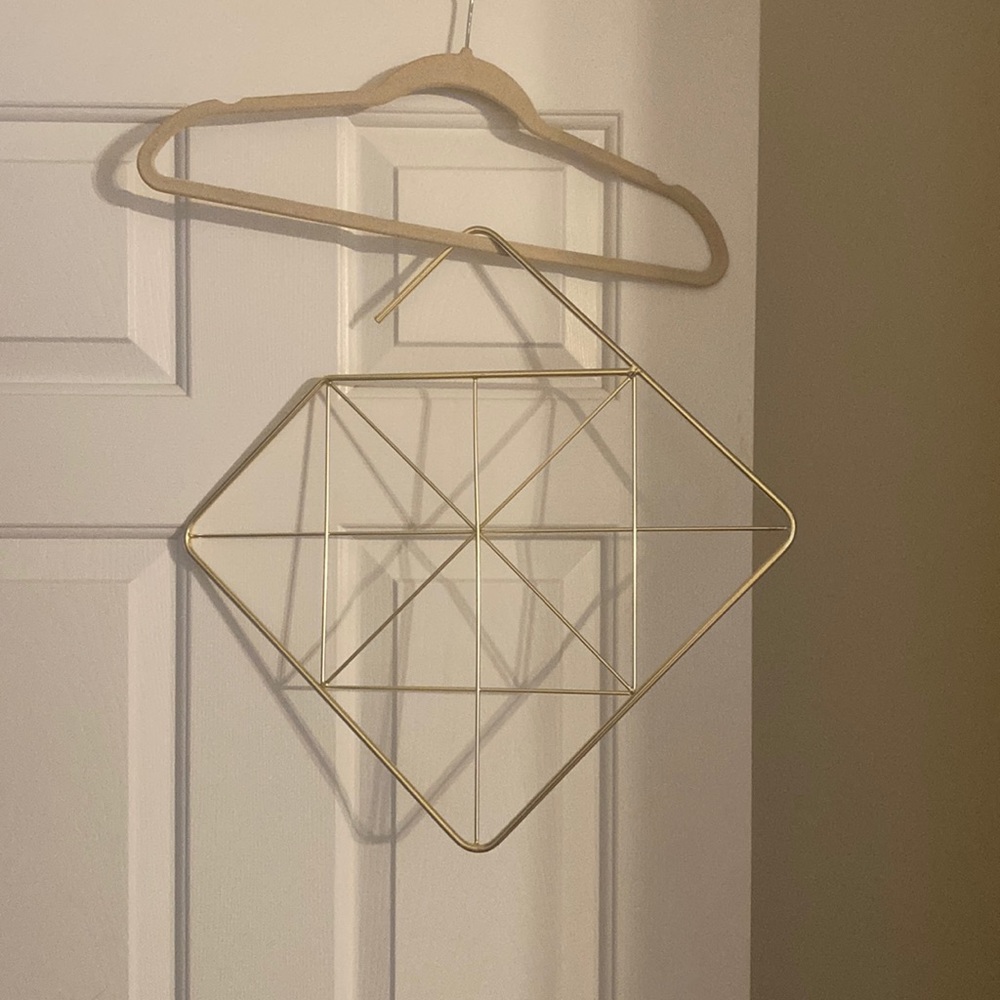 Scarf Holder